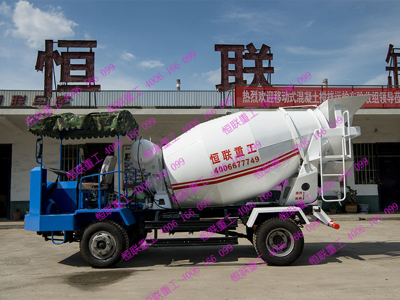 小型攪拌車(chē)四不像底盤(pán)